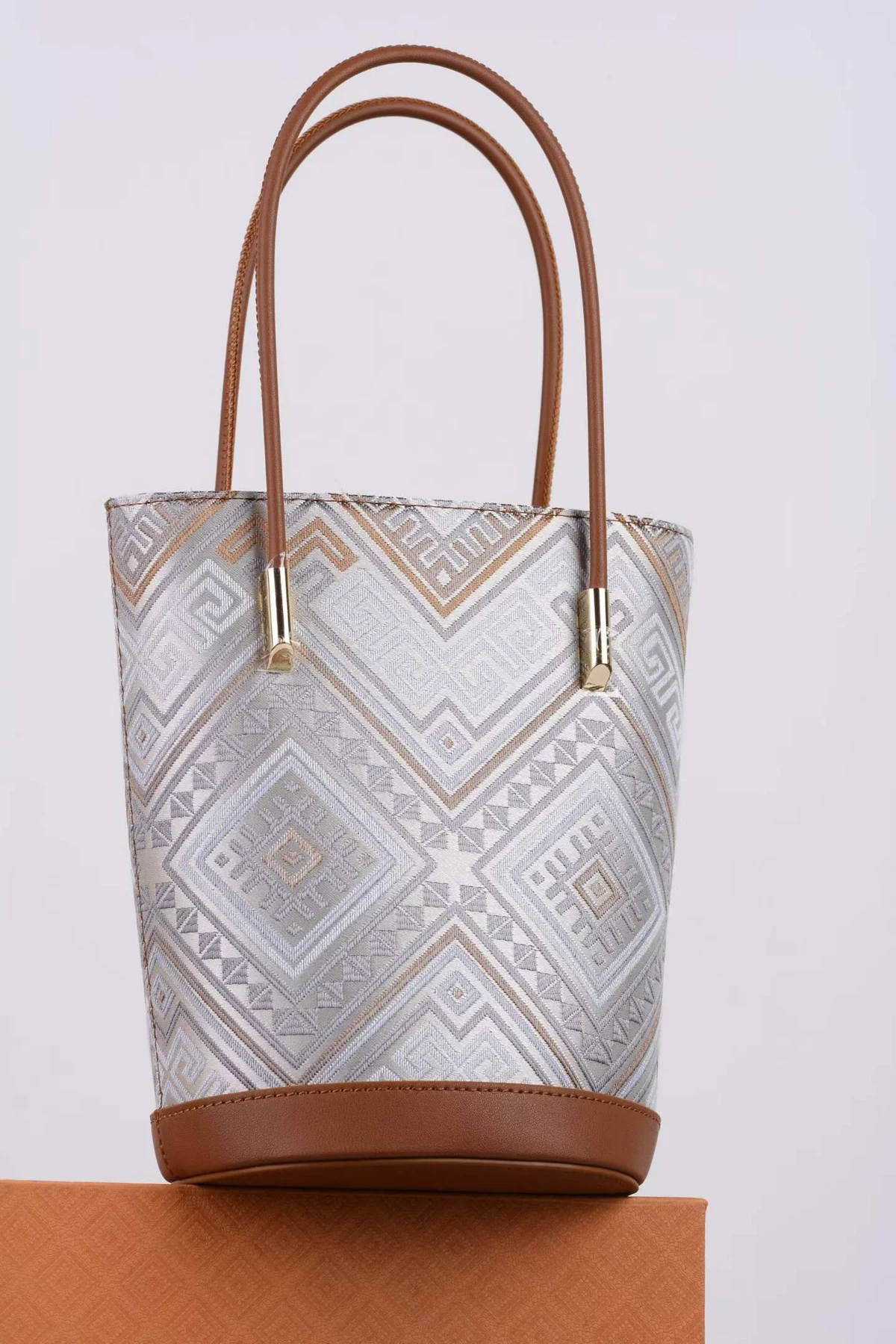 Garden Bucket Bag — Supplier photograph