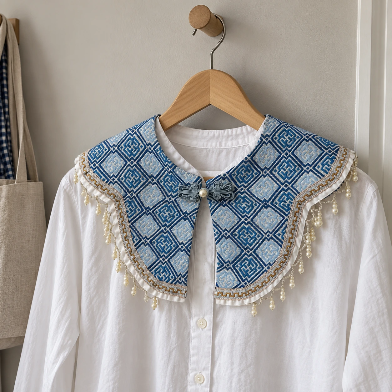 Cloud collar ready to wear